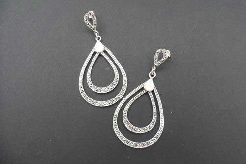 Boucles d'oreilles en argent avec Marcasite double larme concentrique