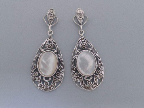 Boucles d'oreilles ajourées en argent et marcassites