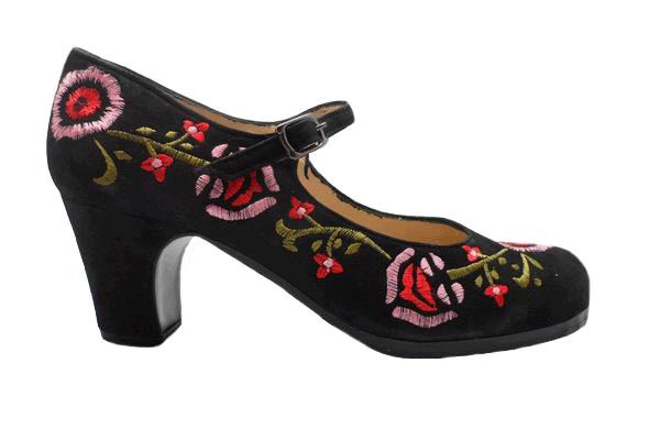 Chaussure flamenco Begoña Cervera. Noir et broderies couleurs